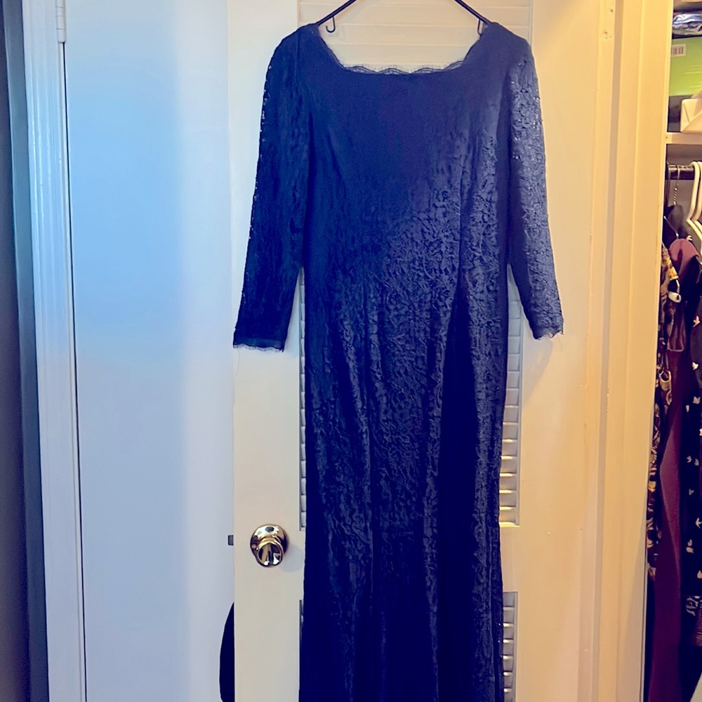 Adrianna Papell full-length Gown size 4